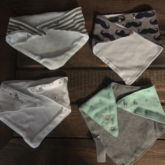 Baby bibs NWOT - Picture 8 of 8